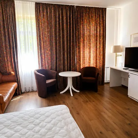 Elisenhof 3*